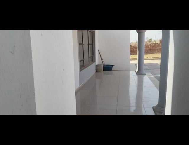 3 BEDROOM HOUSE FOR SALE IN VYEBOOM